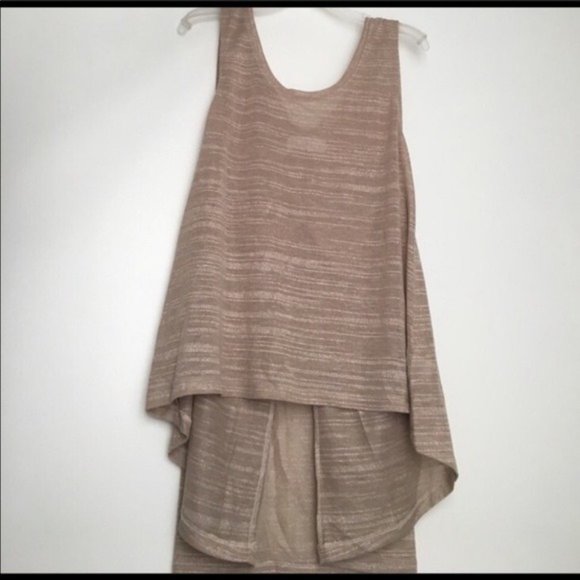 Sheer Scoop High Low Tank S - Picture 2 of 3
